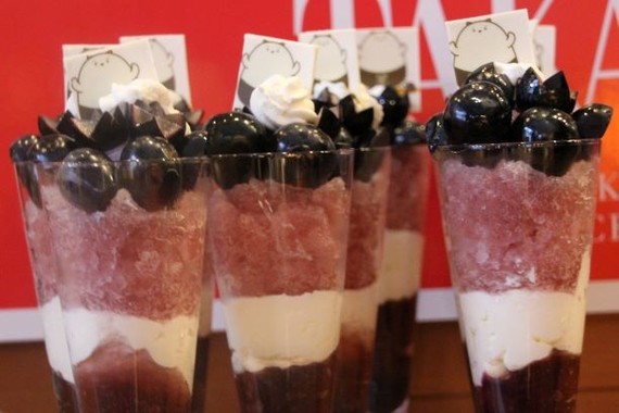 長野産ナガノパープルパフェ～信州力のプレートチョコ付き～（2018年9月撮影）