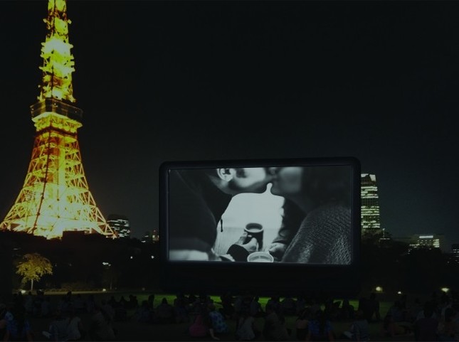 東京タワーと巨大エアスクリーン（イメージ）