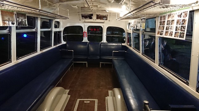 はとバスの中も当時のモデルを再現