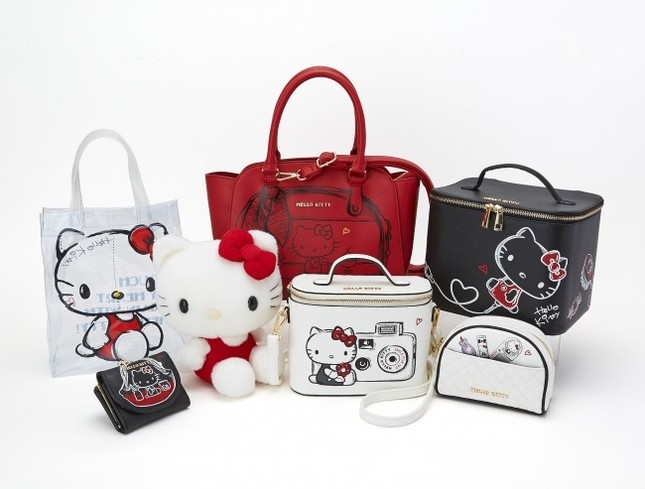 なつかしくて新しいキティが勢揃い！