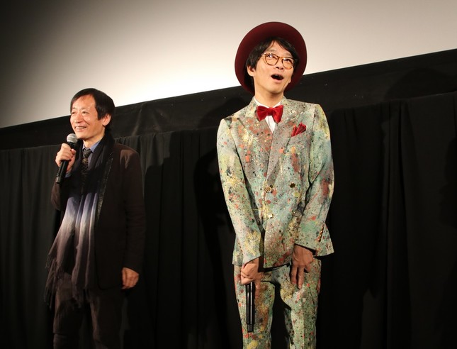 奥山監督に褒められて、照れる松村社長