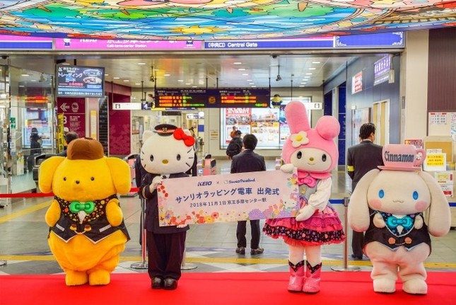 サンリオキャラクターのフルラッピングトレイン登場！