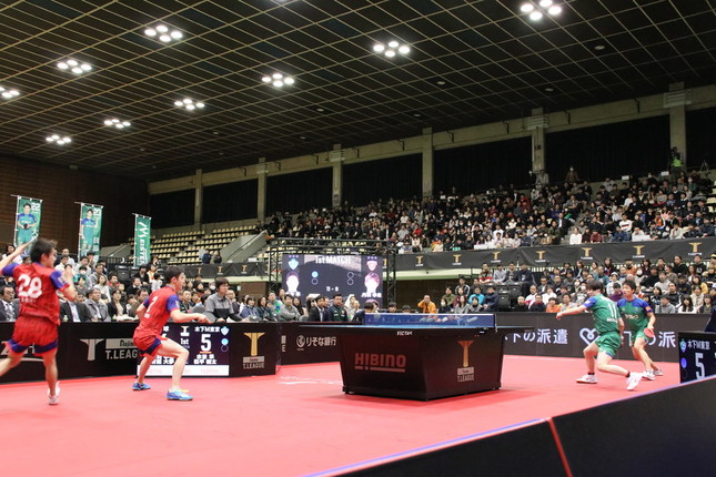 第1試合のダブルス。水谷隼選手＆松平健太選手ペア（木下マイスター東京）VS丹羽孝希選手＆有延大夢選手ペア（琉球アスティーダ）