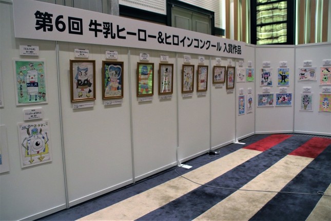 会場後方に展示されていた受賞作品