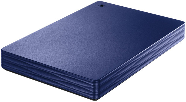 手にフィットする波模様を側面にあしらう