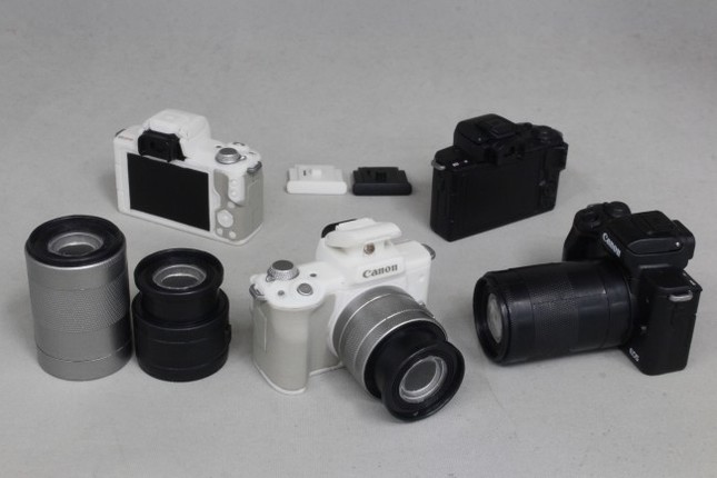 キヤノンが監修、交換可能なレンズなどこだわりのディテール

