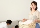 夫婦間に収入差ある家庭の家事分担　「低い方が多くやるべき」は暴論か