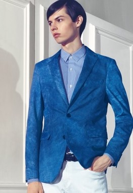 まるでデニムのようなレザージャケット登場！