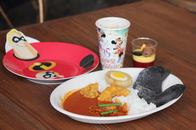 インクレディブル・ファミリー・セット（1580円）スーベニアプレート付きはプラス1000円 