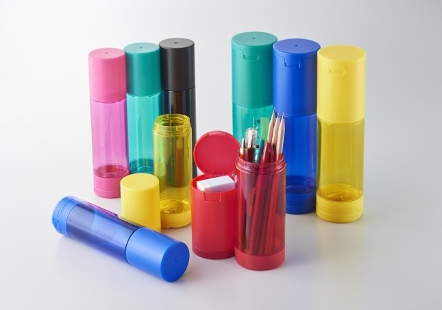 Mサイズは小物も収納可能