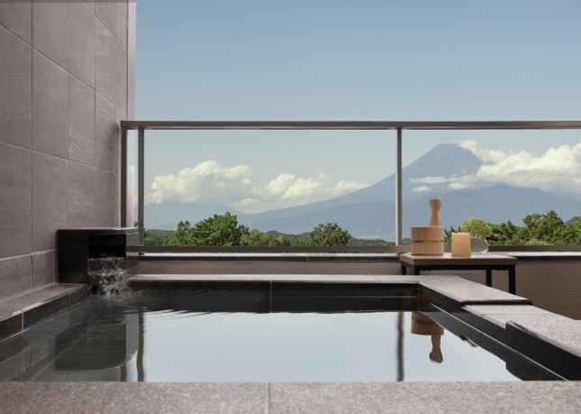 パーティーメニューを客室で提供