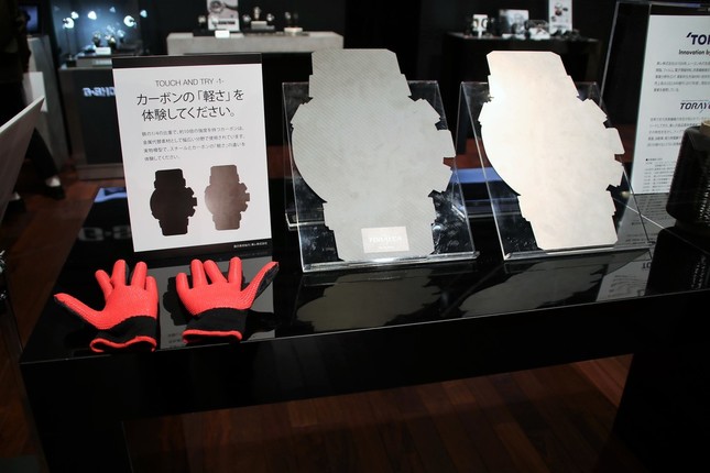 カーボンの軽さを体験できるボード