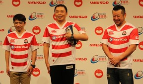 イベントに登場した、左から中川家剛・礼二、ケンドーコバヤシ