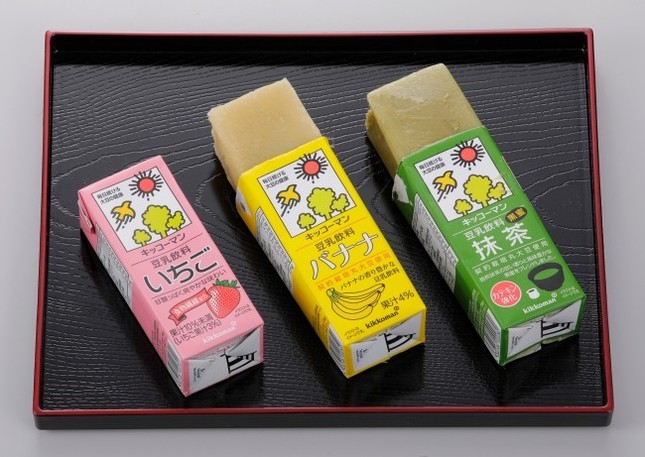 パックごと凍らせた「豆乳アイス」