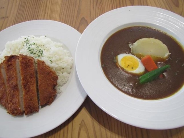 北海道のご当地メニュー「三元豚ロースカツのスープカレー」（5月23日販売）