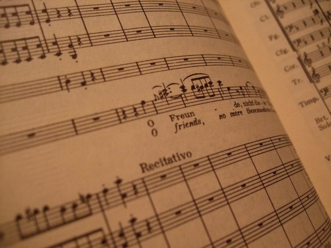 以後の作曲家たちを悩ませることとなった、ベート ーヴェン「第九」第４楽章の独唱が入る部分の楽譜