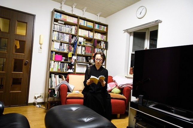 　2005年、ドキュメンタリー映画「ディア・ピョンヤン」を発表。ベルリン国際映画祭アジア最優秀賞映画賞など、数々の賞を受賞
