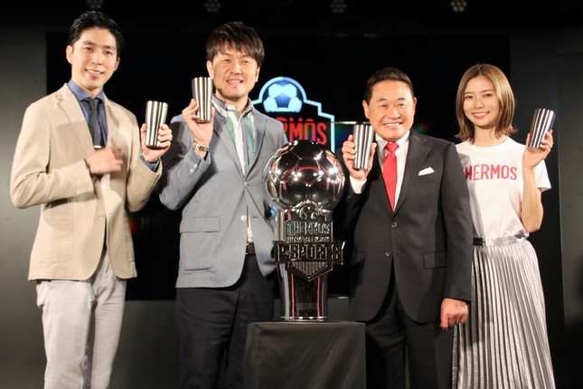 左から岸さん、土田さん、松木さん、朝日さん