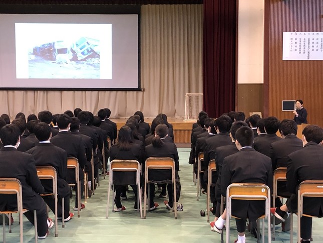 今年の3月11日、新地高の生徒は地元の「語り部」の話を聞いた