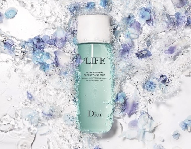 肌温度マイナス2.3度のクールな爽快感で潤いチャージ！