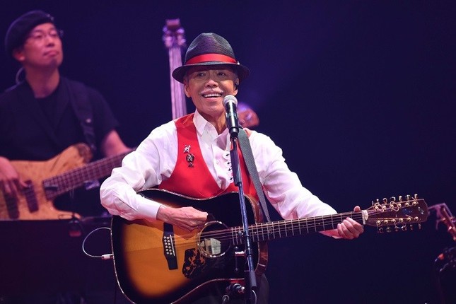 日本武道館で行われた「ALICE　AGAIN　2019-2020　限りなき挑戦　OPEN　GATE」（（C）アリス実行委員会）