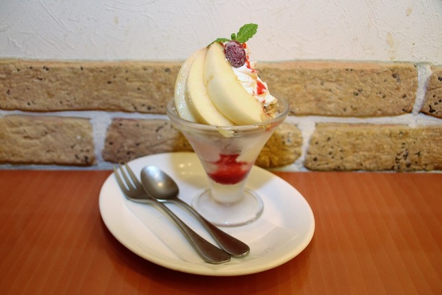 桃のチーズミニパルフェ