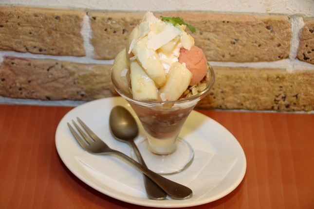 桃のチョコミニパルフェ