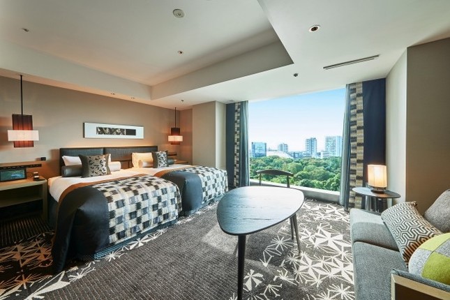 ナイトプールでいっぱい遊ぼう