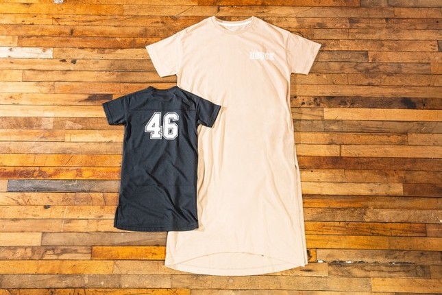 アパレルにマグカップなどの雑貨も仲間入り