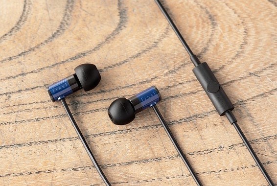 臨場感あるサウンドを手にしやすい価格で
