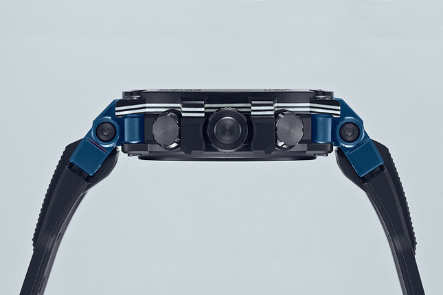 MTG-B1000XBのベゼルには白色に使われている