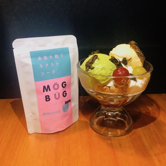 サクサクキュートなオケラのミニパフェ