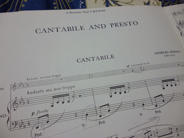 カンタービレとプレストの楽譜冒頭。フルーティスト・作曲家でパリ音楽院フルート科の教授でもあったポール・タファネルに献呈、という文字が見える