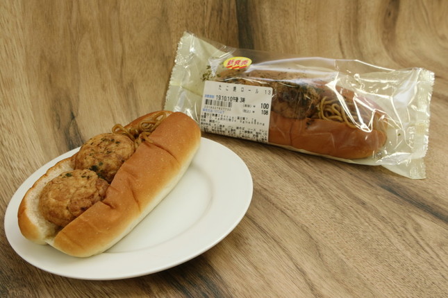 ローソンストア100「たこ焼ロール」