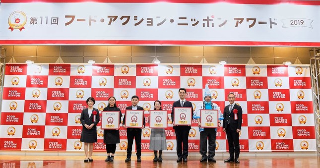 「特別賞」5産品の事業者たち