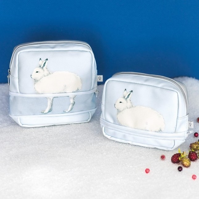 「本気を出したらすごい ホッキョクウサギの足が伸びるポーチ」
