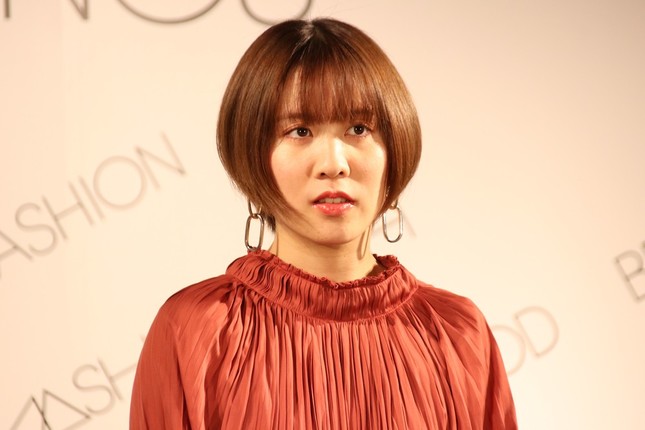 もうダサいなんて言わせない 卓球 平野美宇が大人コーデでオシャレに魅せた J Cast トレンド 全文表示