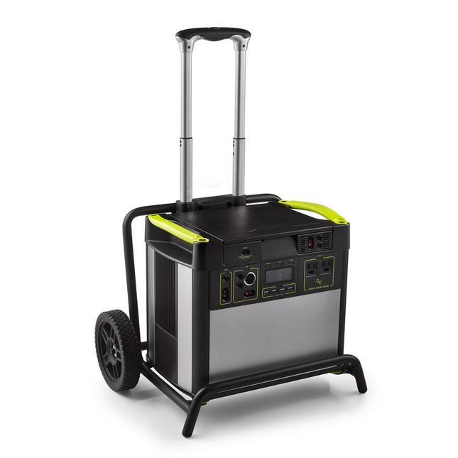 アウトドアシーンや災害時など、自由に持ち運んで使える頼もしい大容量