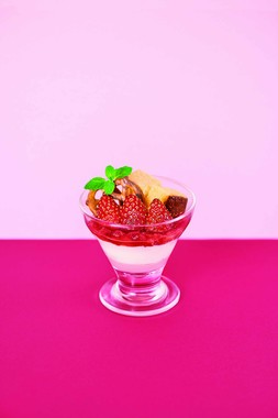 いちごのパフェ