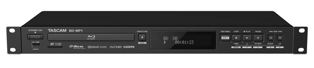 多彩なフォーマットの再生に対応、豊富な出力端子を装備