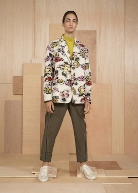 草木花からインスピレーションを受けたリラックスしたスタイルを提案