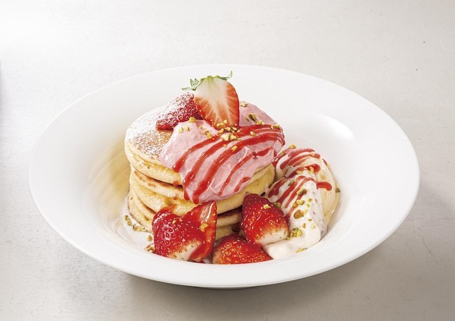 「苺のパンケーキ」