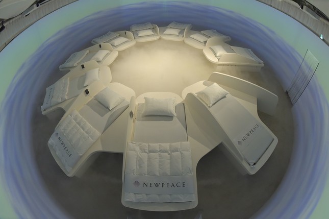 「NEWPEACE」の体験スペース（東京・銀座）