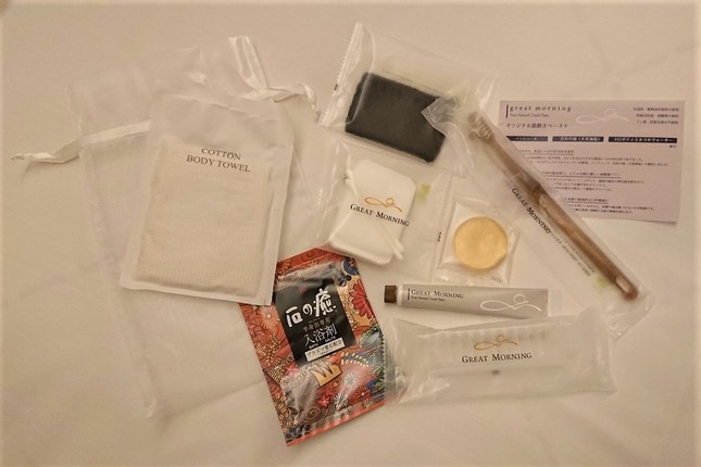 非常時は食用にできるほど安心安全に配慮した「トゥースペースト」はじめ、こだわりのアメニティが揃う