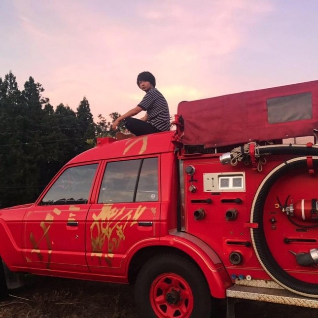 台風直後、赤いパンツ1050枚以上寄付したザミラ