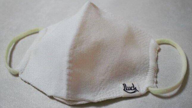 独自に開発した肌に優しい上質な和紙素材を使用