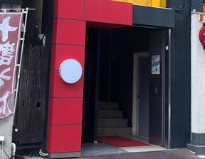 「100日後に死ぬワニカフェ」があったはずの池袋のビル