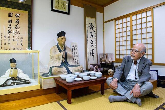 長浜市にある「東アジア交流ハウス雨森芳洲庵」にて。1668年5月、雨森芳洲は近江の国雨森郷に生まれたとされる。医学、儒学、語学を学び、外交文書を取り扱う真文役と朝鮮通信使の応接の職務に2度抜擢された