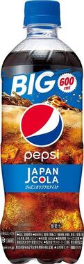 600ミリリットルに増量された「ペプシ ジャパンコーラ」（画像はサントリー食品インターナショナル提供）
