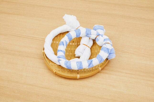 「なりきり板前キット」の一つ、「はずれにくい ねじりはちまき」